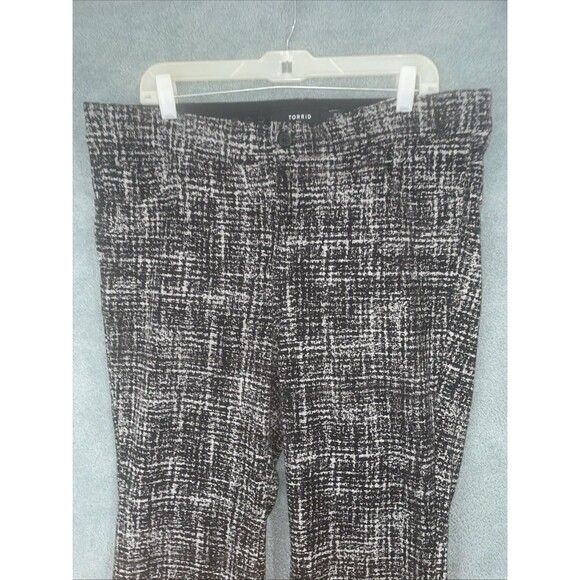 Torrid Pants Women’s 18 Black Bootcut Leg Stretch Pockets Elastic Waist Career - Picture 3 of 11